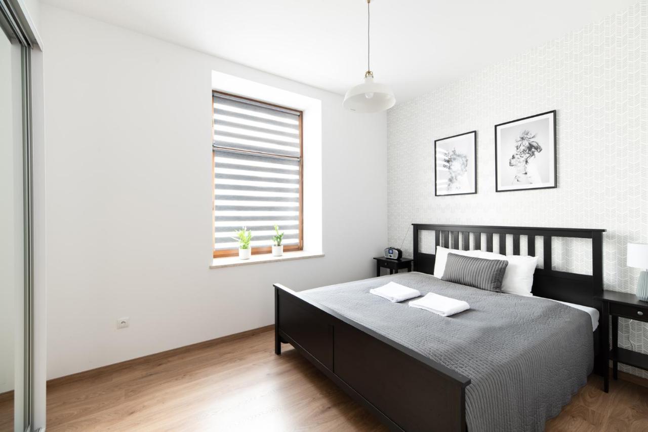 Neo Unique & Bright Apartments, Free Parking, 15min Old Town & Kazimierz - By Homelike Apartment *