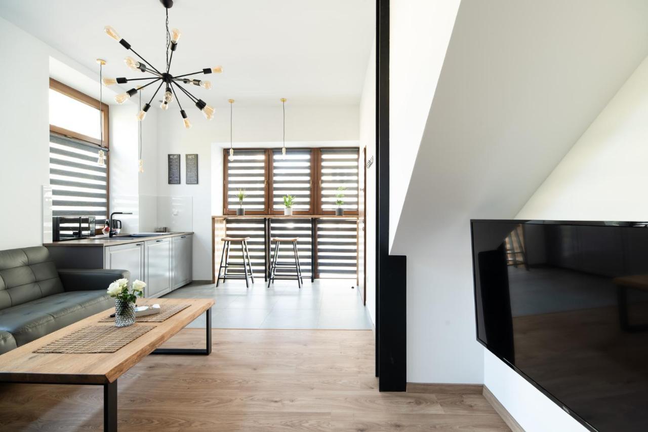 Neo Unique & Bright Apartments, Free Parking, 15min Old Town & Kazimierz - By Homelike Krakau
