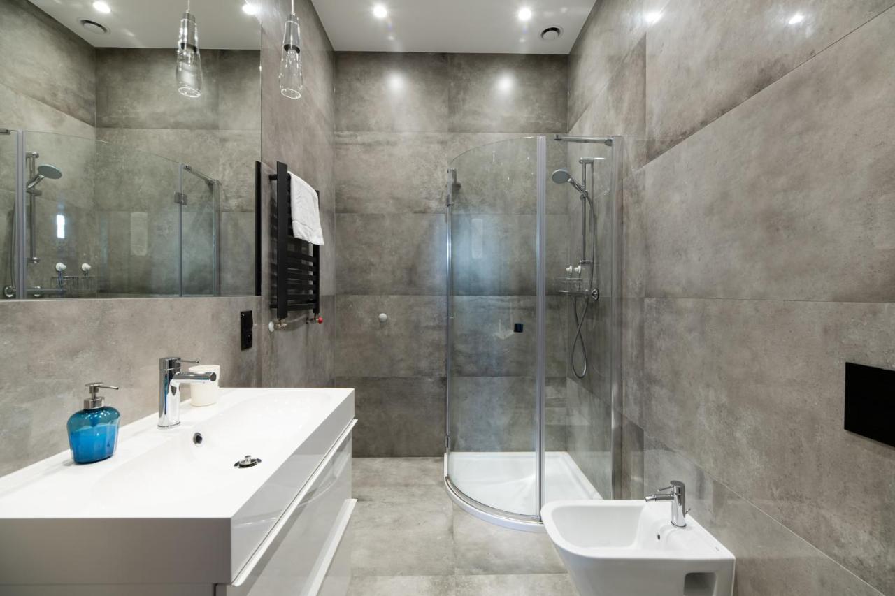 Neo Unique & Bright Apartments, Free Parking, 15min Old Town & Kazimierz - By Homelike Apartment *