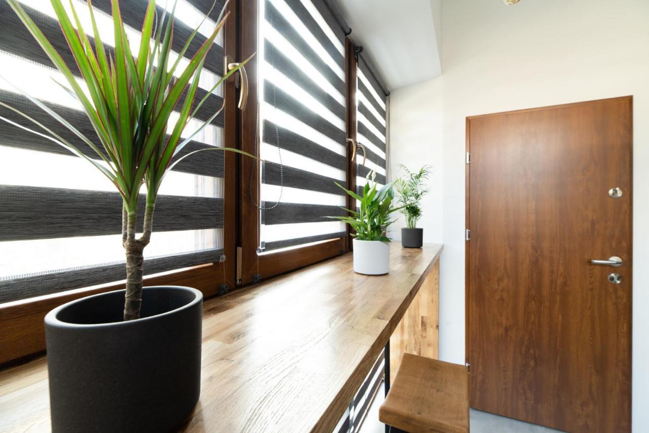 Neo Unique & Bright Apartments, Free Parking, 15min Old Town & Kazimierz - By Homelike Krakau