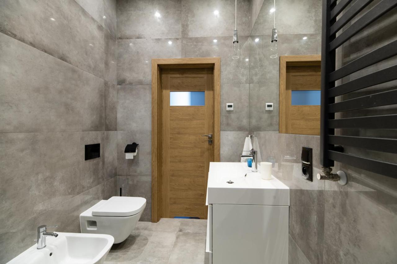 Neo Unique & Bright Apartments, Free Parking, 15min Old Town & Kazimierz - By Homelike Apartment Krakau