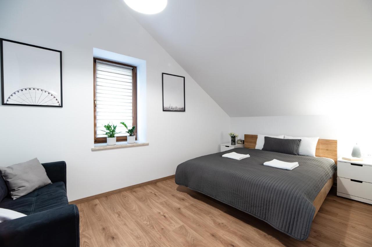 Neo Unique & Bright Apartments, Free Parking, 15min Old Town & Kazimierz - By Homelike Apartment Krakau